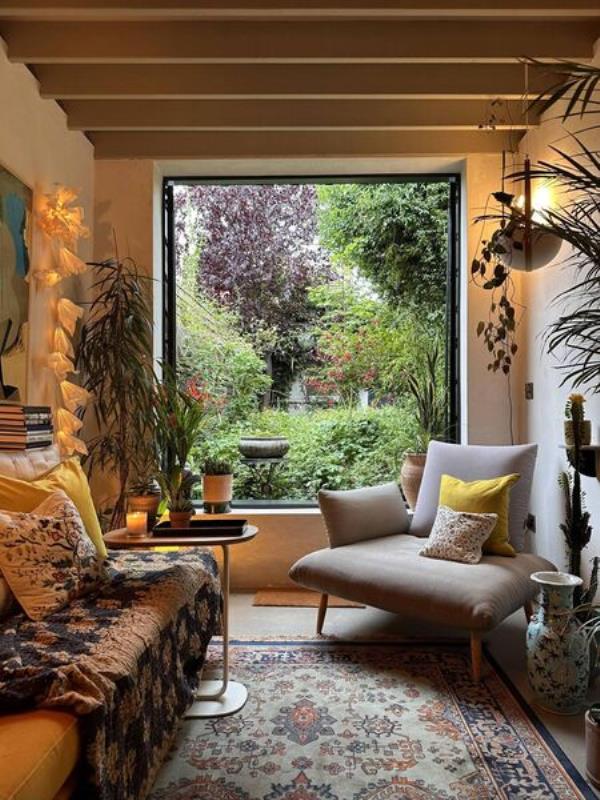 The garden room on the lower ground floor.