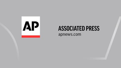 反对派称，叙利亚政府炮击叛军控制的一个村庄，造成至少9人死亡