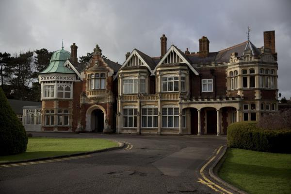 英国的人工智能峰会在布莱切利公园(Bletchley Park)举行，这里是战时密码破译和计算的发源地