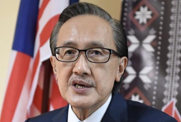 沙巴财政部长猛烈抨击亏损的国有企业