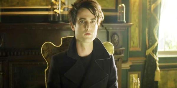 Tom Sturridge looking straight ahead as Dream in The Sandman.