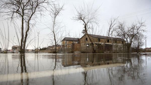 风暴袭击克里米亚、俄罗斯和乌克兰，50万人断电