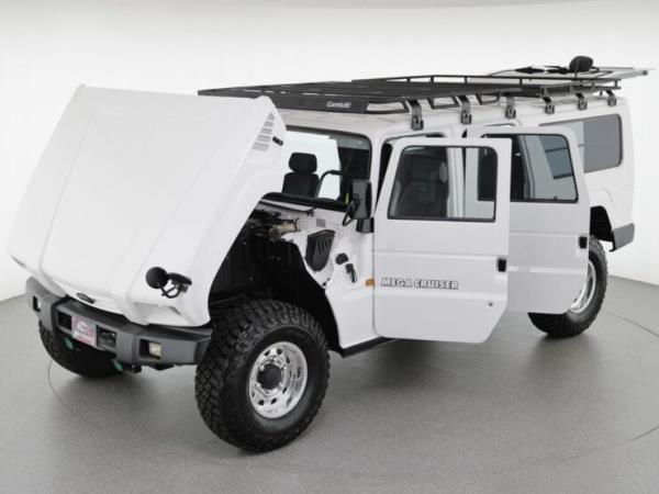 Toyota Mega Cruiser 16