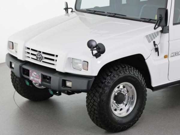 Toyota Mega Cruiser 14